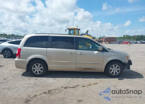 2012 Chrysler Town & Country Touring from USA, damaged, VIN 2C4RC1BG3CR331003